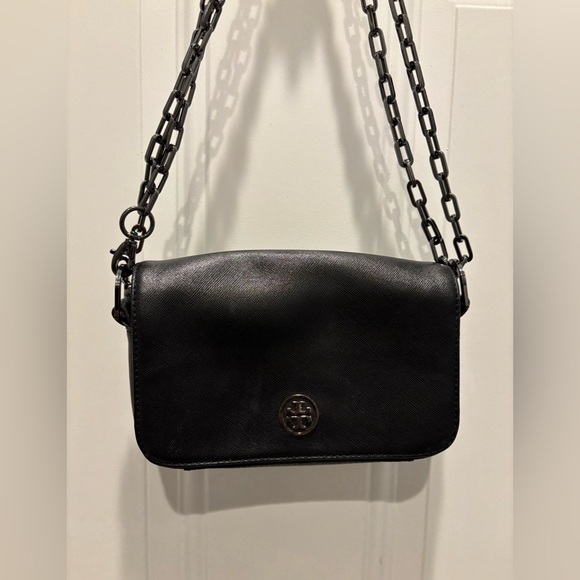 Tory Burch
Coated Canvas Crossbody Bag - Picture 3 of 5